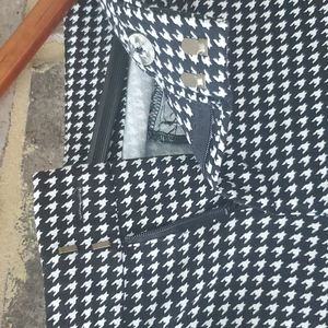 Old Navy Pixie Size 6 Pants